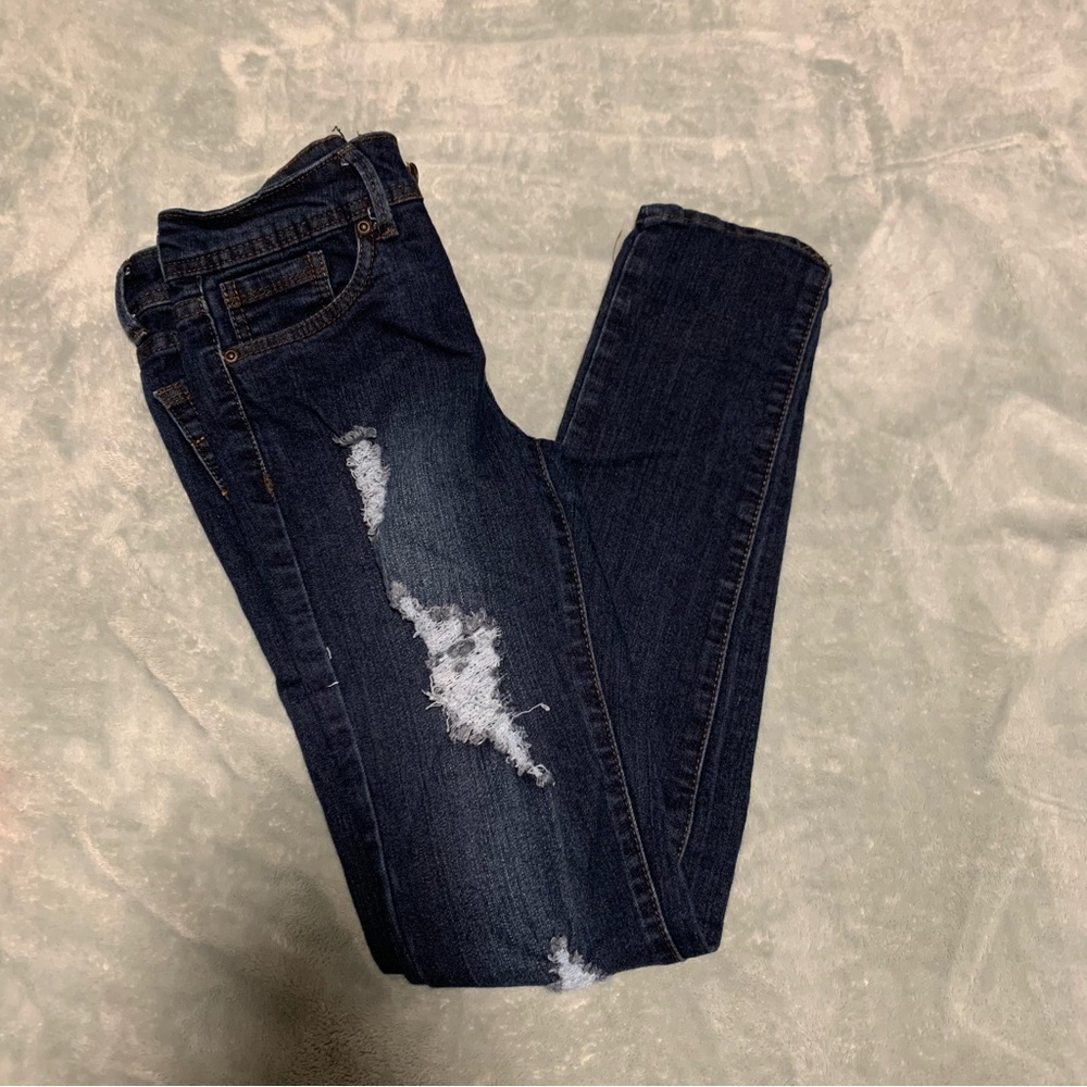 Size 3 ripped skinny jeans